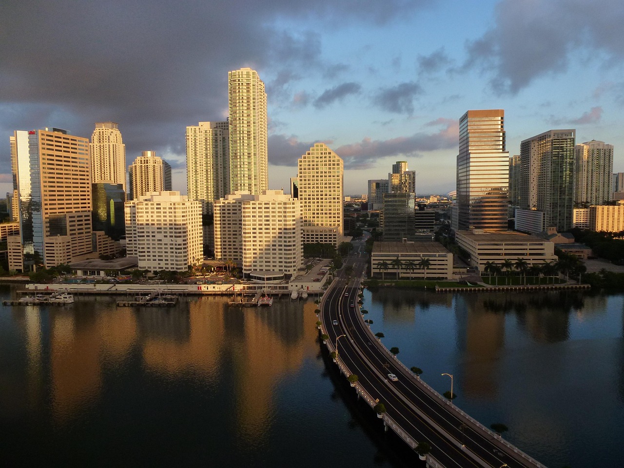 miami, florida, oceano, horizonte, ciudad, paisaje urbano, torre, rascacielos, edificio, vista, naturaleza, punto de referencia, urbano, escénico, paisaje, centro, metrópoli, edificios, metropolitana