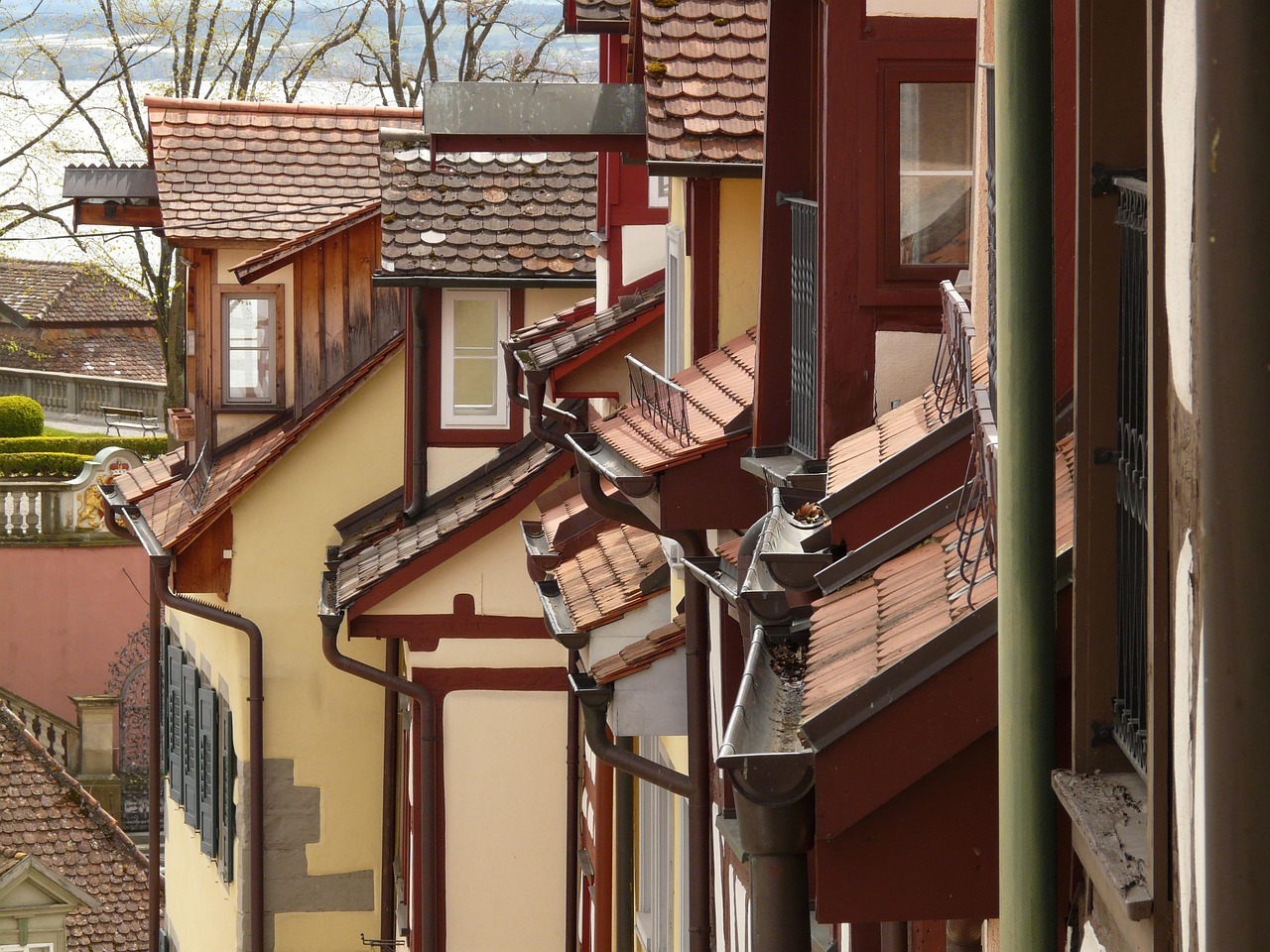 domy, dachy, szczyt, fasady, budynek, miasto, architektura, pierwszy, rynny, meersburg, jezioro bodeńskie, panele dachowe, zamieszkać, kwadrat, zagnieżdżone