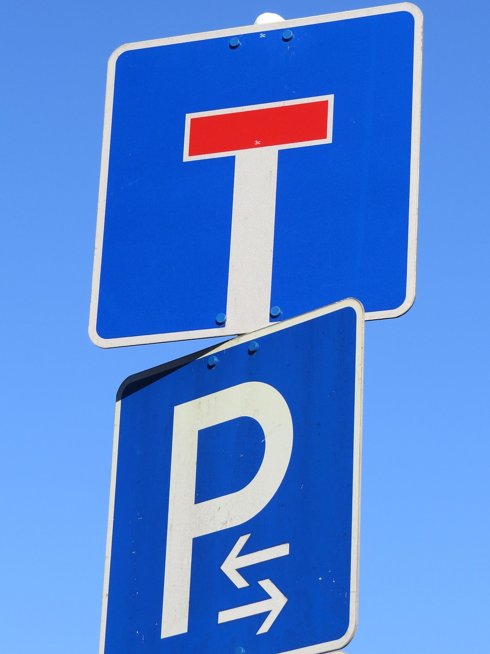 signs, dead end, parking spot, blue, traffic signs