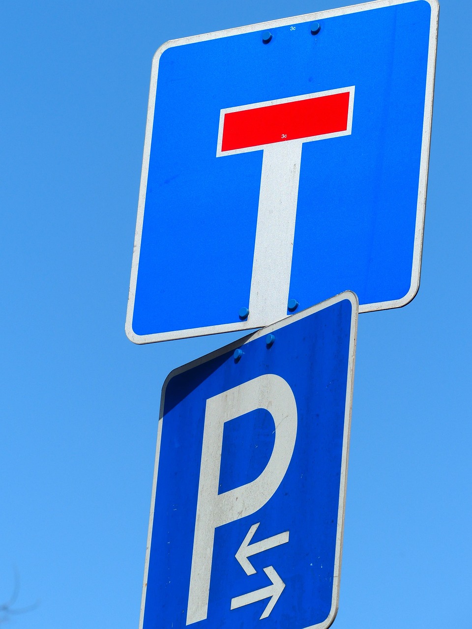 signs, dead end, parking spot, blue, traffic signs