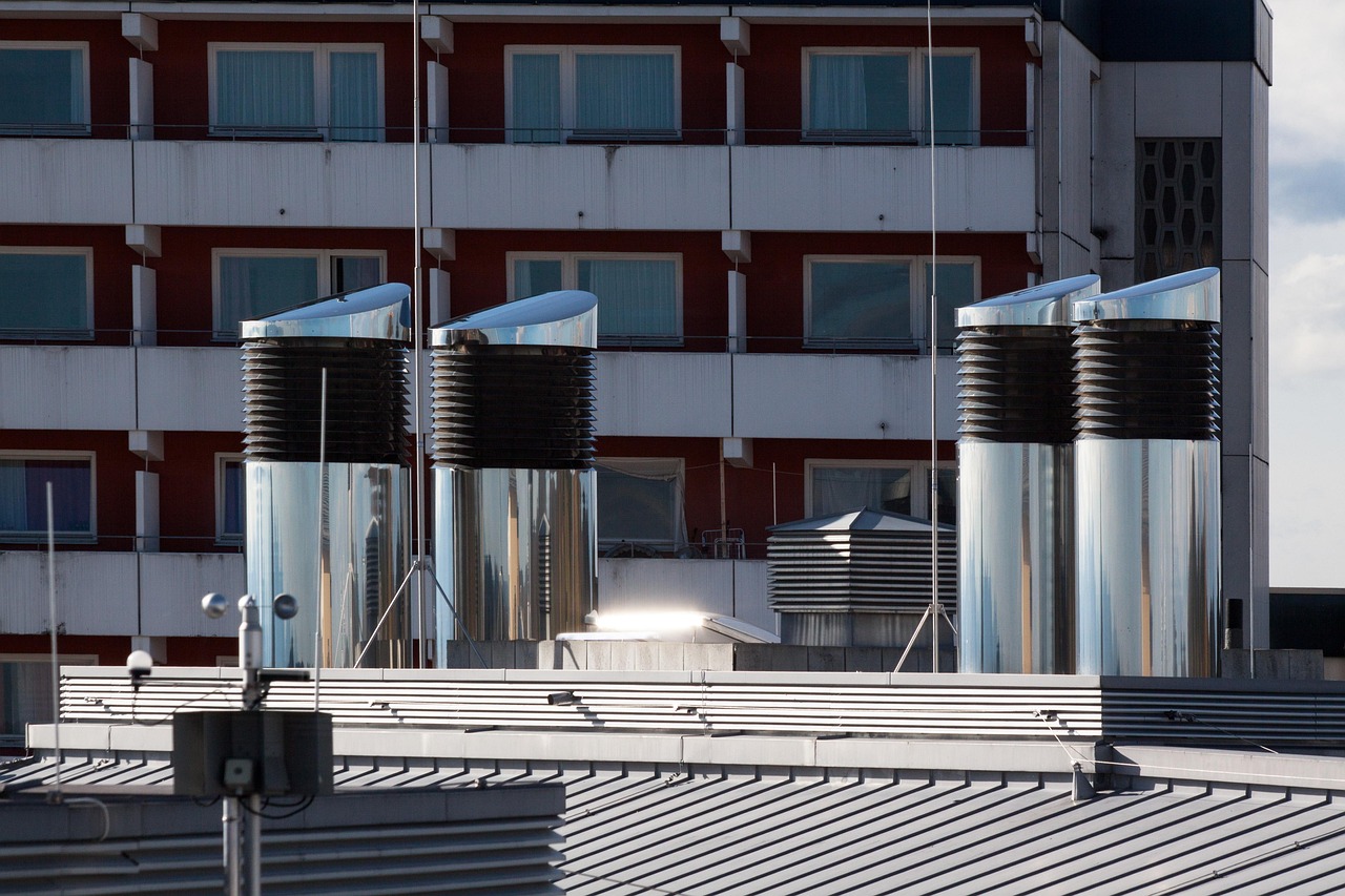 lufte, skorstene, metal, luftkanaler, lüftungsrohre, ventilationssystemer, luft vejledning, luftreguleringssystemer, omgang, komponenter, kanaler, strömungstechnik, hydraulisk diameter, luftfordeling, udstødning, afspejling, reflekser, vejrstation, vindmåleren, bygning, erhvervsbygninger