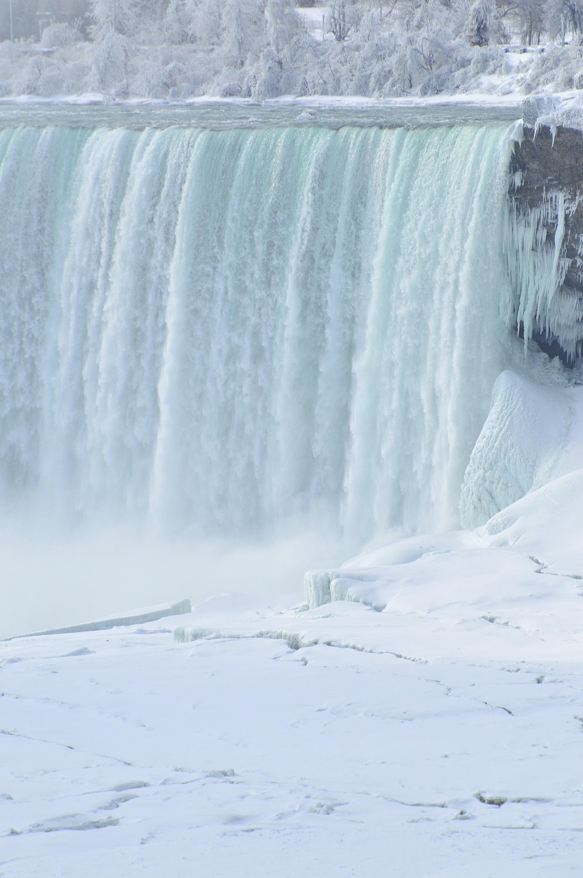 padá podkova, niagarské vodopády, zima, ľad, sneh, mrazené, príroda