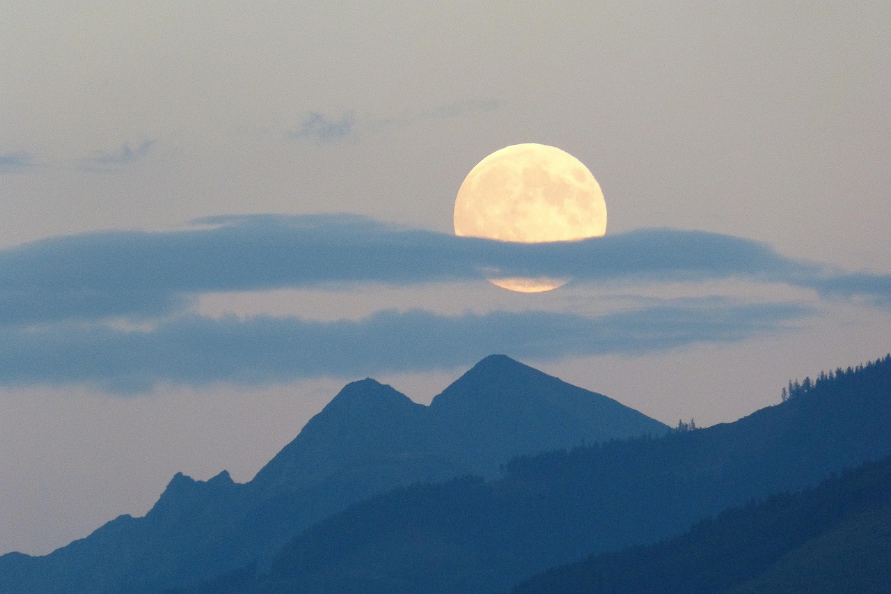 full moon, moon, super moon, clouds of clouds, dusk, shades of color, mountains, heaven, nature, night
