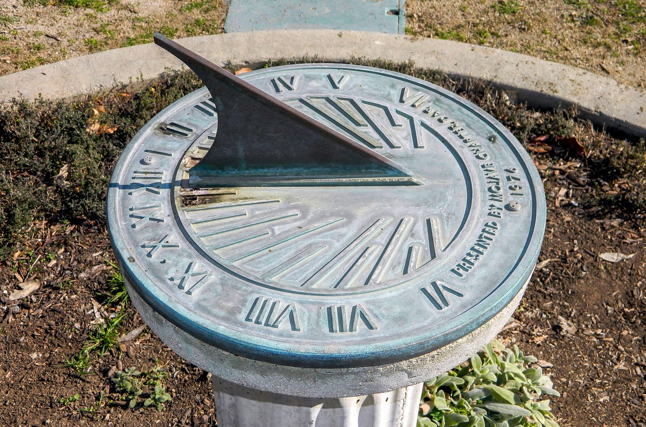 sundial, clock, sun, ancient, sun-dial, time, old, antique, history, nature, astronomy, medieval, instrument, astronomical, vintage, timepiece