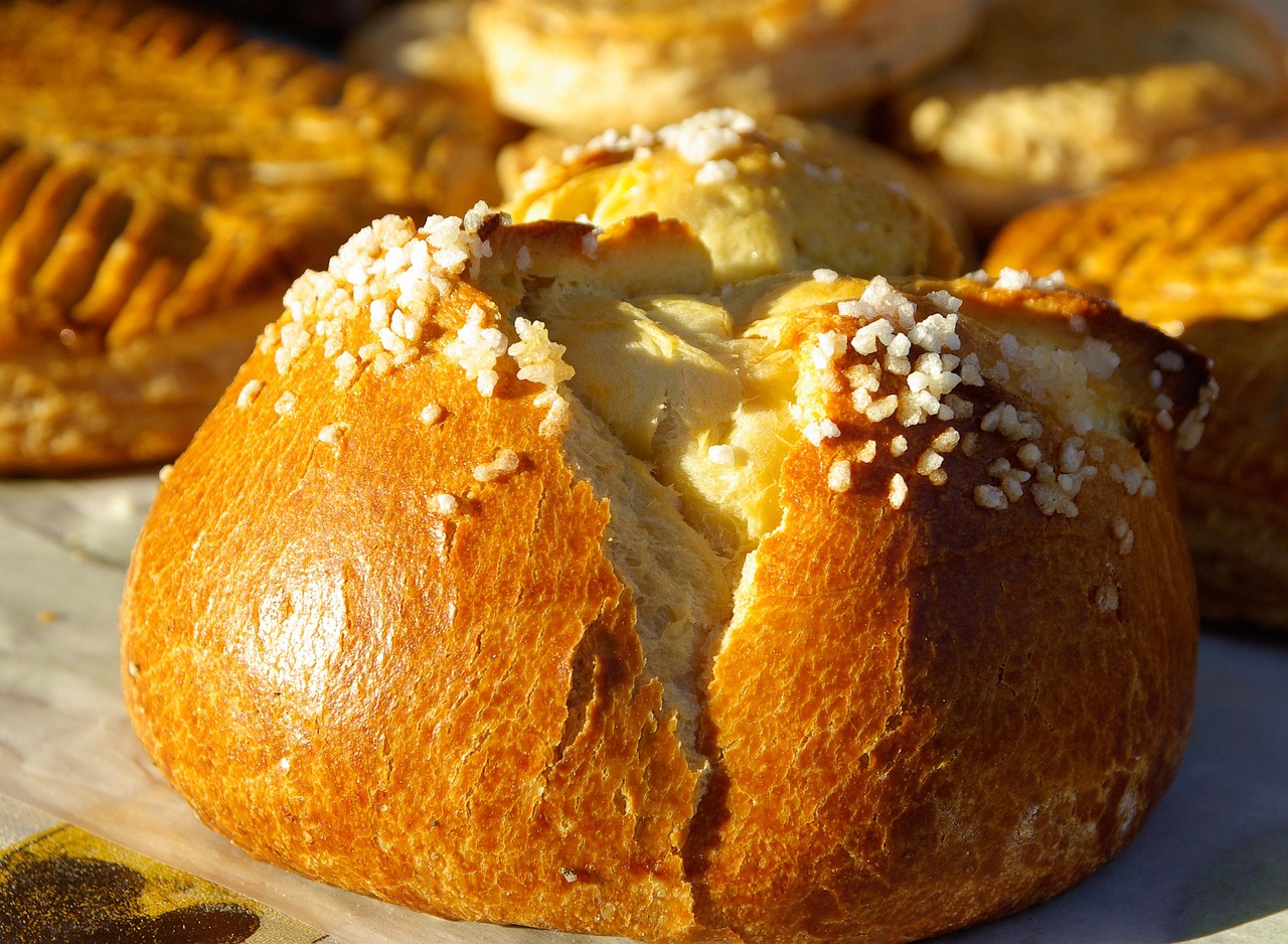 galette des rois, τσουρέκι, κέικ
