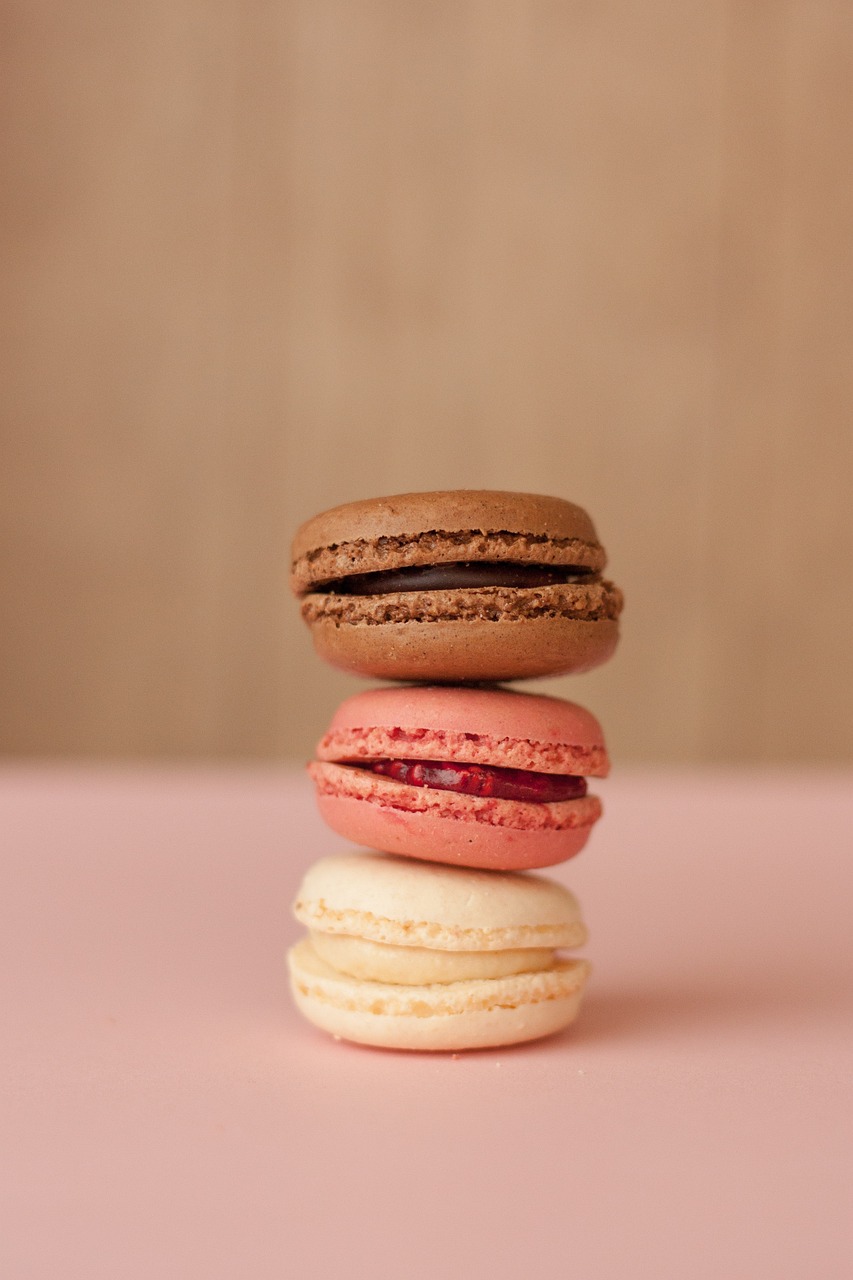 pastry, macaroon, sweet, bakery, dessert, biscuit, food, snack, strawberry, chocolate, macaroon, bakery, bakery, bakery, bakery, bakery, dessert, dessert, dessert, food, food, strawberry, chocolate, chocolate, chocolate