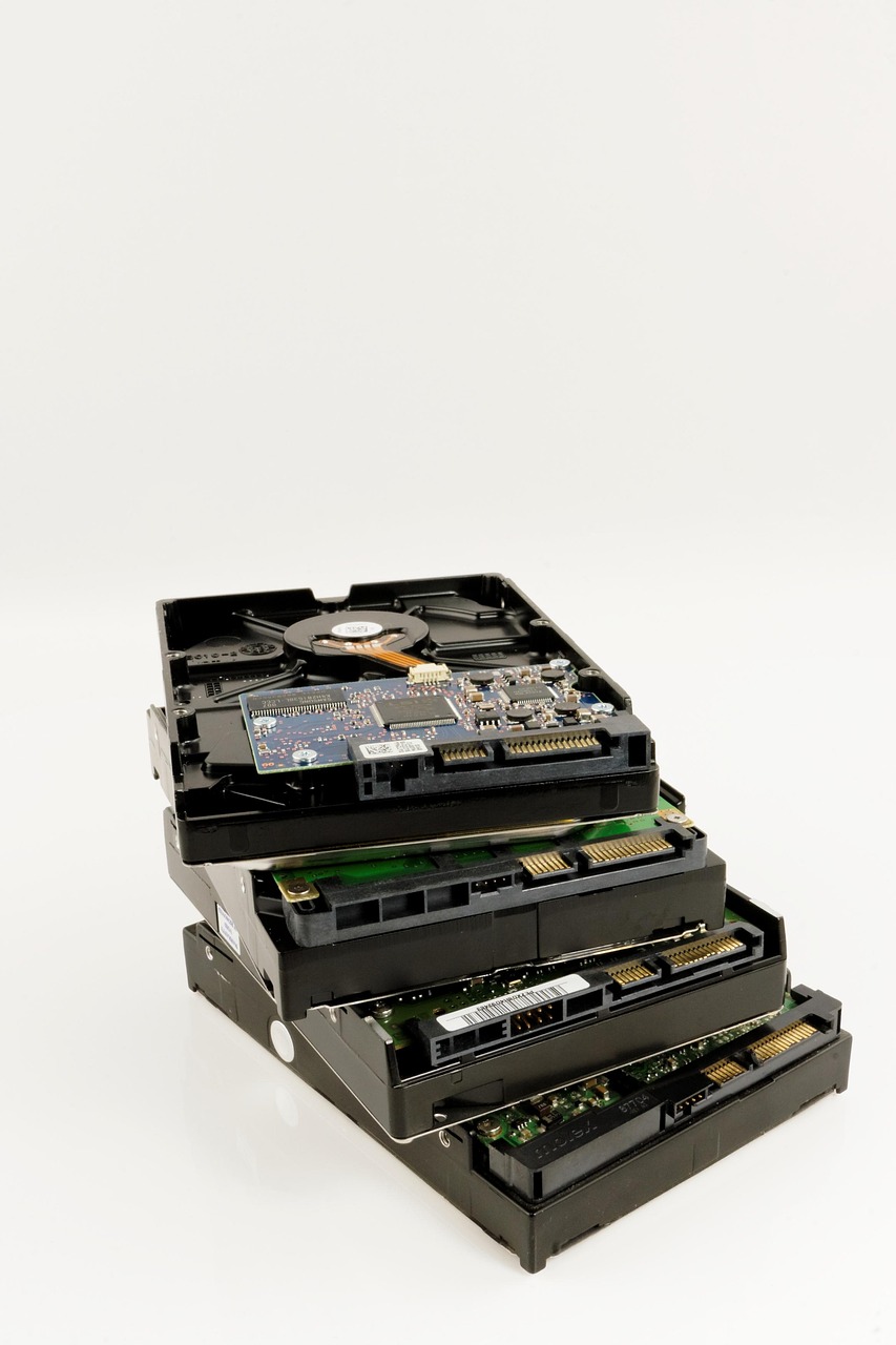 speicher, speichermedium, festplatte, hdd, technik, digital, computer, leiterbahn, smd, chip, halbleiter, silicium, elektronik, elektroniker