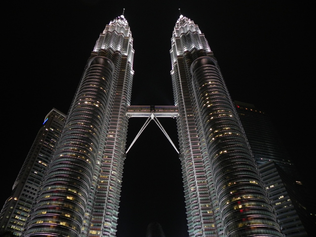 petronas, torri gemelle, grattacieli, edifici, facciata, illuminato, malaysia, città, kuala lumpur, architettura, viaggio, famoso, punto di riferimento, attrazione turistica, destinazione turistica, torri gemelle, torri gemelle, torri gemelle, grattacieli, grattacieli, kuala lumpur, kuala lumpur, kuala lumpur, kuala lumpur, kuala lumpur, architettura, viaggio