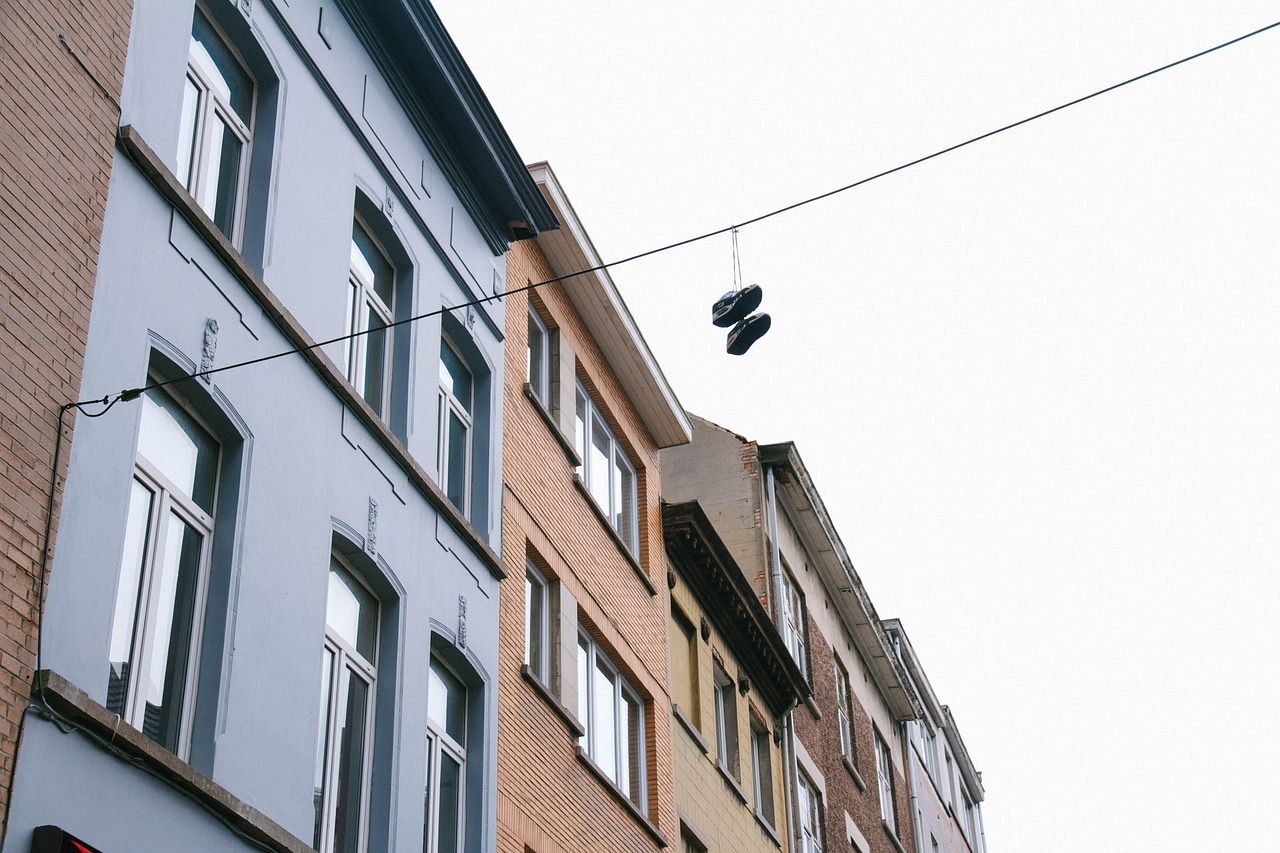schoenen, veters, draad, huizen, appartementen