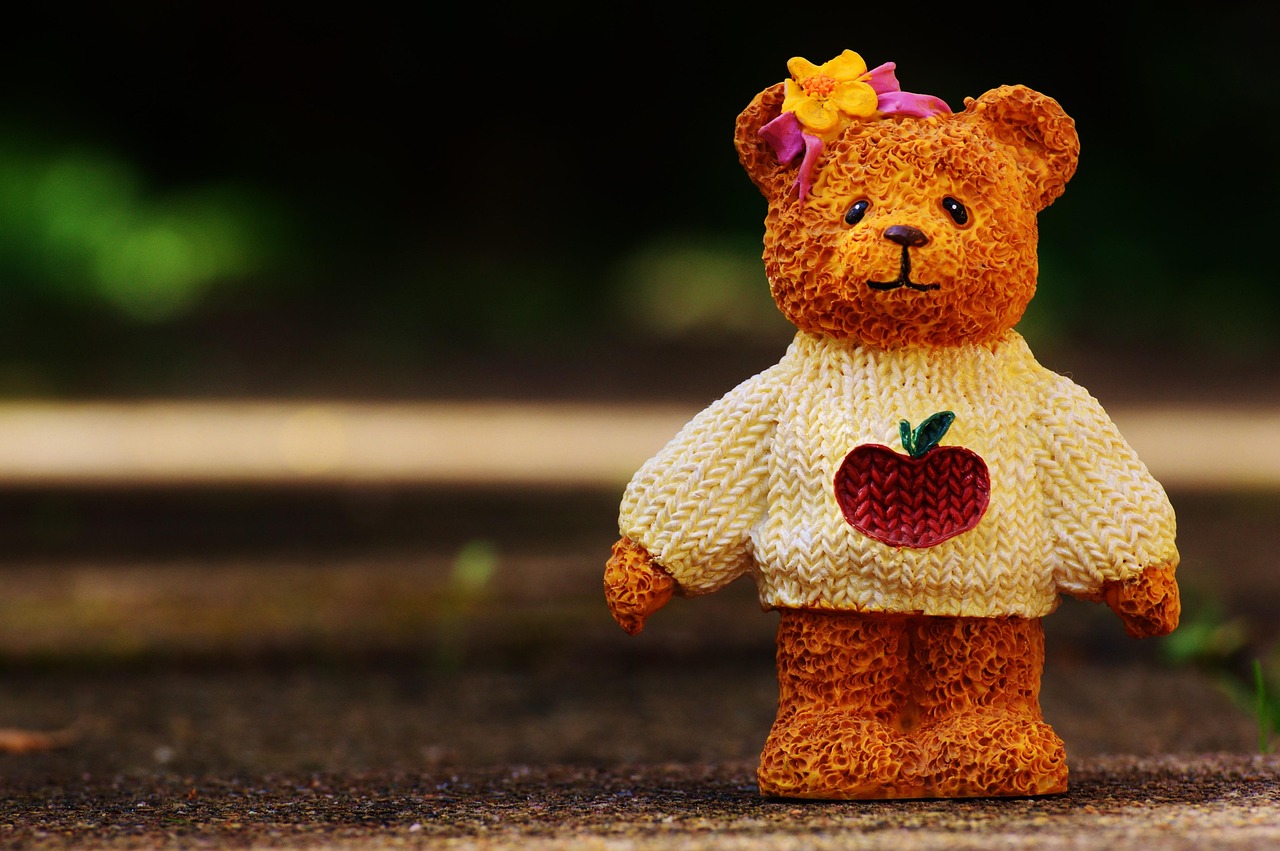 little bear, artificial stone, cute, knitted sweater, apple, knitted, funny, figure, fun, teddy, bear