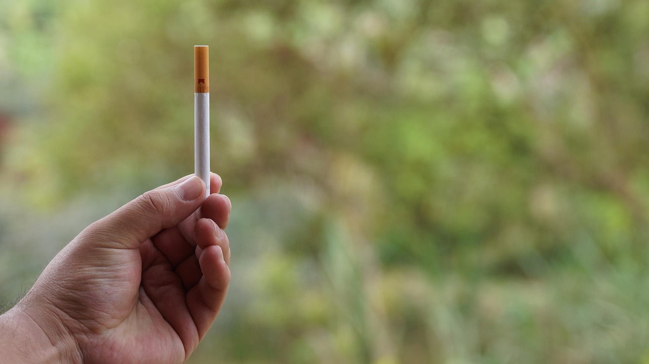 smoke, cigarette, cancer, hand, marlboro, cigarette, cigarette, cigarette, cigarette, cigarette, cancer