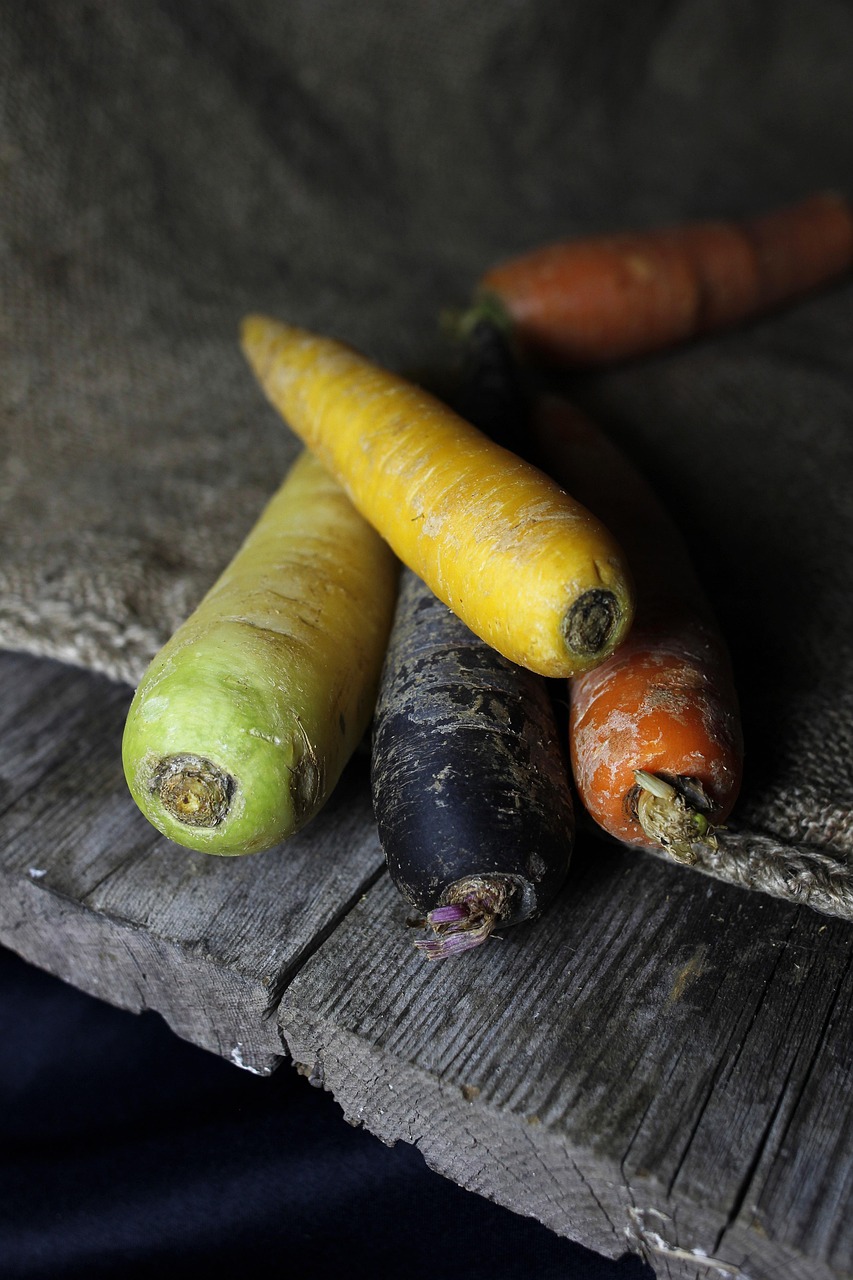 carrots, carrot, vegetables, grow, harvest time, food, vegan, colors