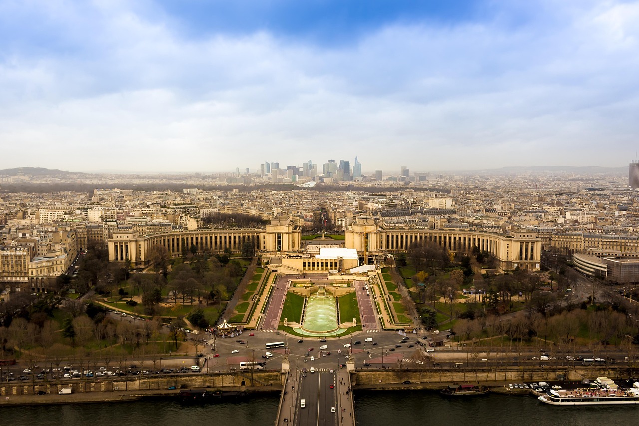sylwetka na tle nieba, budynki, pejzaż miejski, paryż, francja, widok z lotu ptaka, palais de chaillot, trocadero, podróż, element krajobrazu, sceniczny, panoramę miasta, rzeka, metropolia, scena