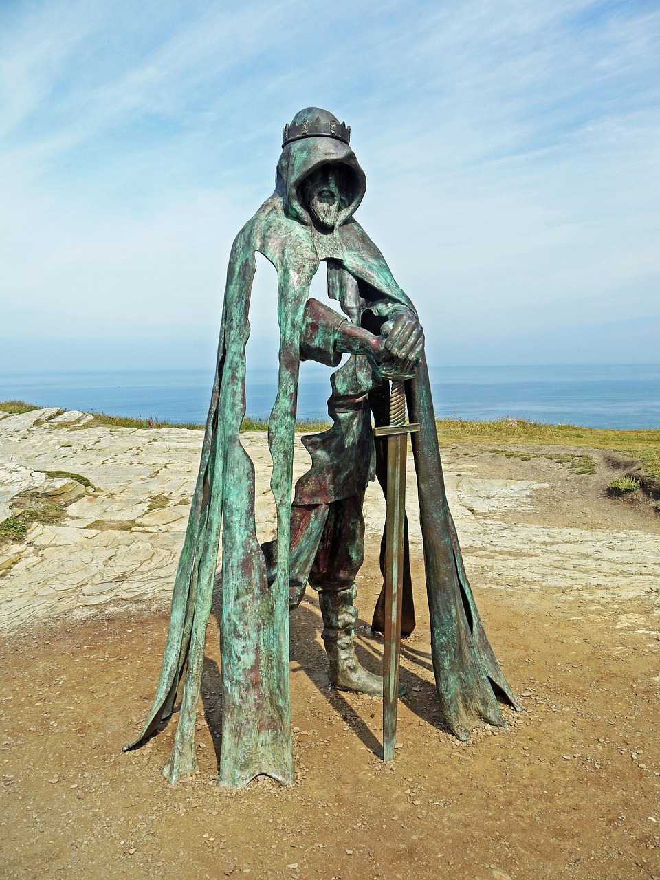 könig, artus, metall, skulptur, bronze, excalibur, tintagel castle, artussage, legende, arthur, cornwall, grossbritannien, könig arthur, attraktion, tourismus, statue, überblick, weitblick, blick, ausblick, beeindruckend, mächtig, historisch, englische, geschichte, britische, epik, mythologie, burg, küste, sage, lang, schwert, krieger, mutig, stärke, schlacht, langschwert, künstler, rubin, eynon, gallos, könig, könig, könig, könig, könig, cornwall, cornwall, überblick, ausblick, ausblick, burg, burg, burg, schwert, schwert, krieger