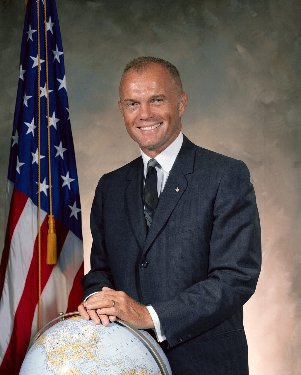 john herschel glenn jr, july 18 1921, december 8 2016, american aviator, engineer, astronaut, united states senator, ohio, february 20 - 1962, friendship 7, mercury seven, nasa, 1959, flag, globe, smiling, america's first astronauts, project mercury, cambridge ohio, 30 october 1964, senator
