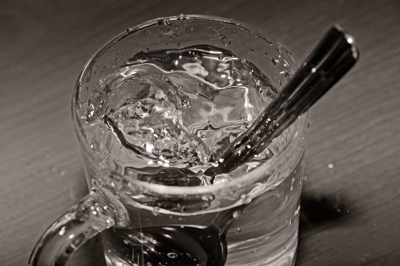 glasses, nature, water, spoon, spill