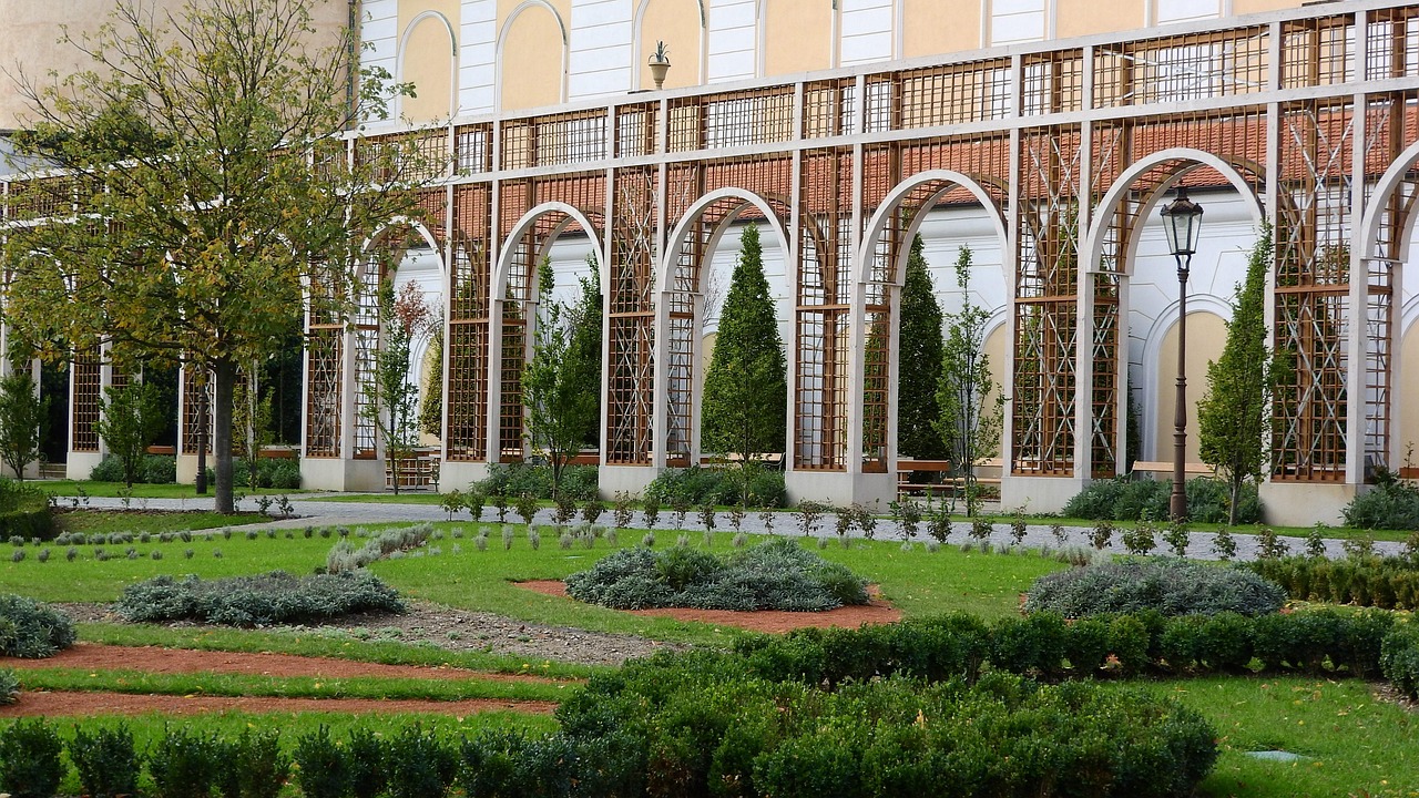 mikulov linna, mikulov, linnan puutarha, linnan pihalla, puutarhat, tšekin tasavalta, historiallinen maamerkki, linna