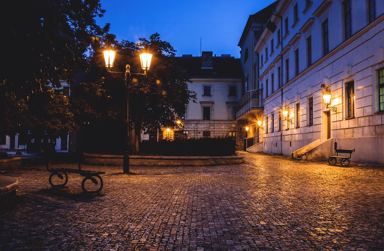 lantern, night, night photos, pavers, cube, building, bile, climatic place, bench, elevation, street, way, light, street light, street lights, the old town, lighting, darkness, city, mood, evening, city center, flash, old town, old tenement house, prague, holiday, monuments, tenement, colored townhouses, old, houses, old buildings, the window, buildings, tourism, colorful, shutters, historic, ancient