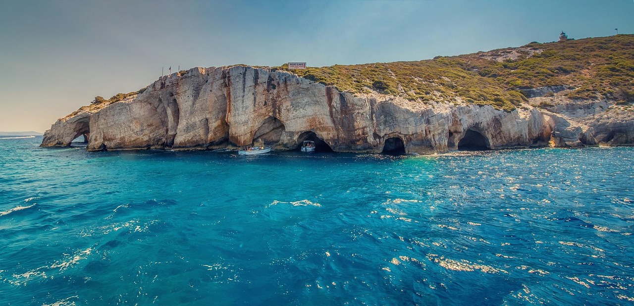 grottes bleues, zakynthos, grèce, île, croisière, bateau, la grotte bleue, vacance, des pierres, la mer, grottes, la nature, côte, l'été, zakynthos, croisière, croisière, croisière, croisière, croisière