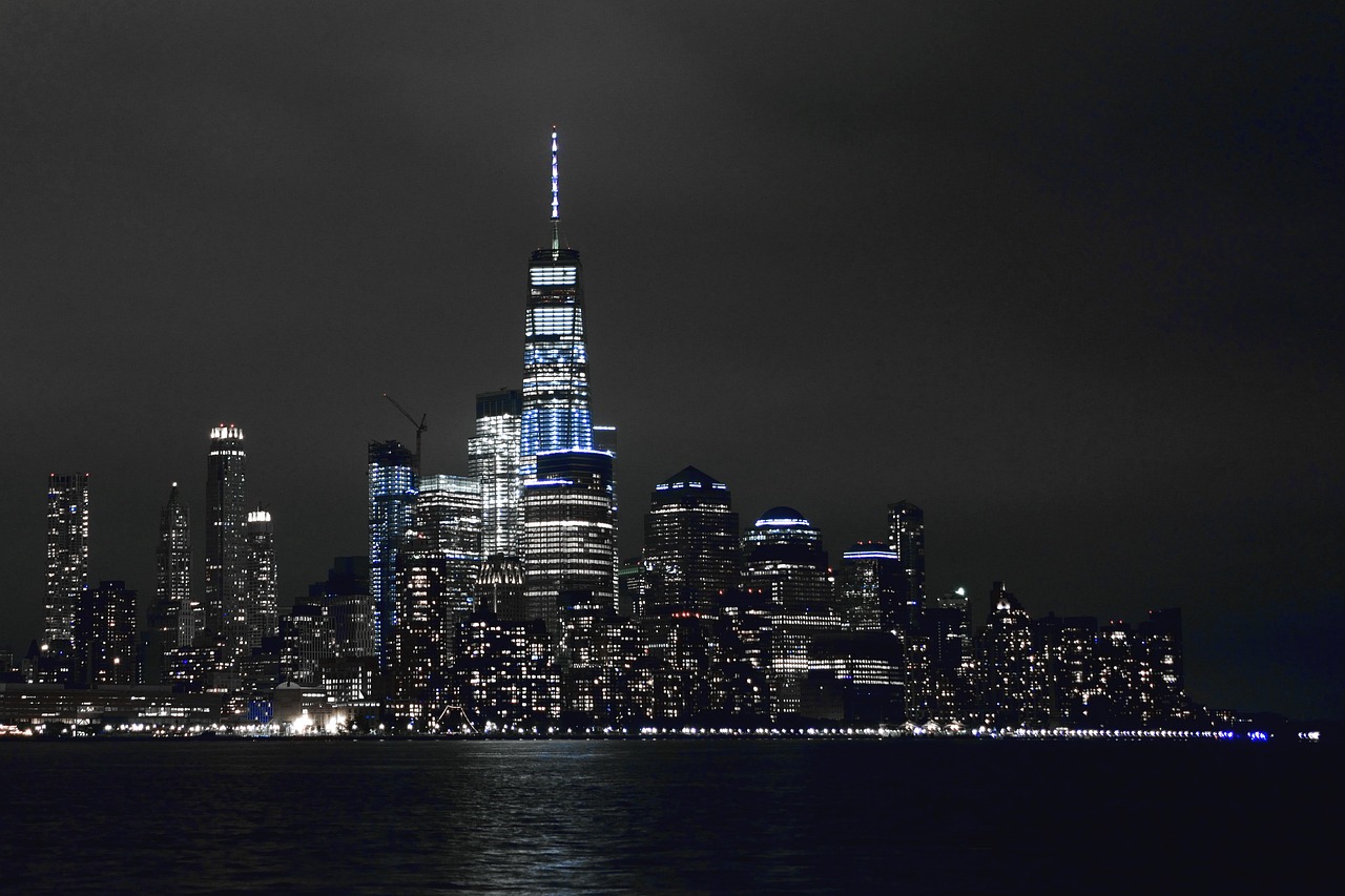 new york, horisont, new york city, new york skyline, manhattan, skyskrapa, metropol, nyc skyline, stadsbild, arkitektur, stadens silhuett, skymning, grå stad, grå sunset, grå nyheter, grått nytt