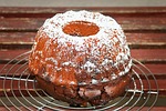 Gugelhupf cake dessert food bowl cake pot pie bake icing sugar delicious eat baked goods sweet