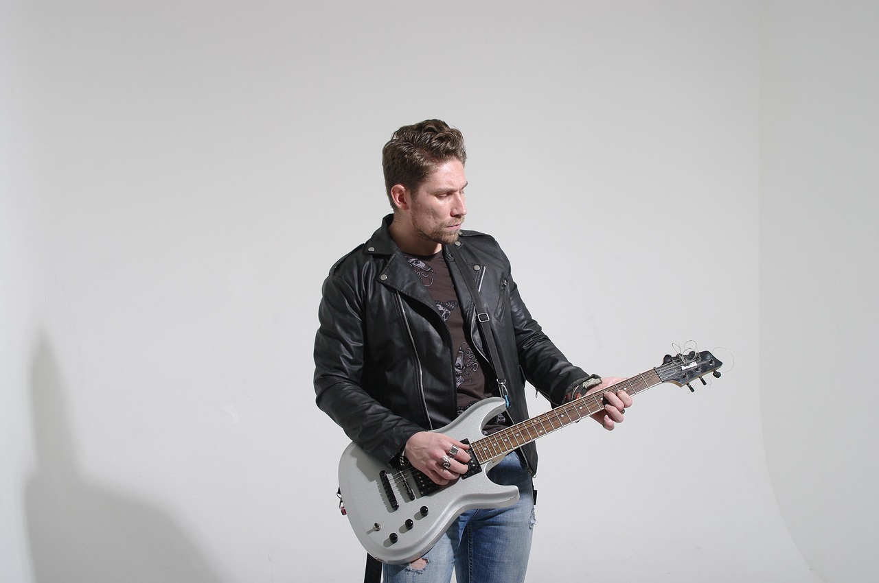 głaz, gitarzysta, muzyka, gitara, muzyk, narzędzie, koncert, rock-muzyka, muzyczna, gitara elektryczna, człowiek, rocker, gwiazda, e-gitara, grupa, punk, punk rock