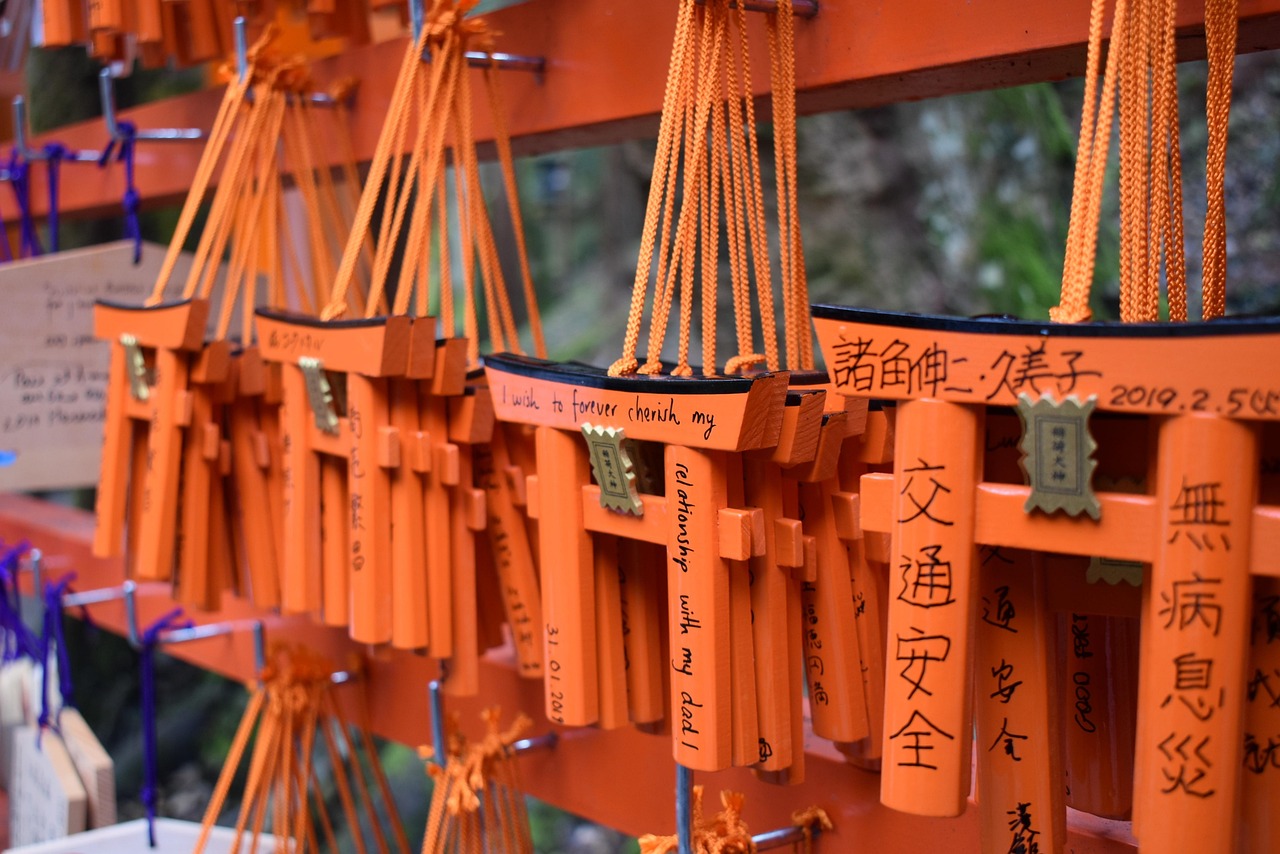torii gate, japan, fushimi inari, torii, kyoto, shrine, gate, shinto, japanese, religion, landmark, traditional, culture, temple, heritage