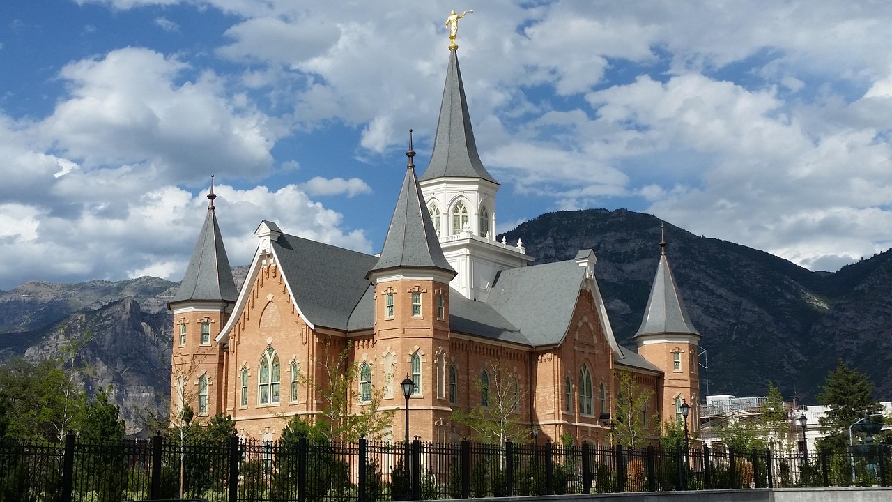 lds, светиите от последните дни, храм, мормон, юта, църква, сграда, религиозен, прово, прово, юта, прово-сити, щата юта храм-център, свят, стълб, духовен, светци, в последния ден, исторически, шпил, исусе, христос, архитектура, синята църква