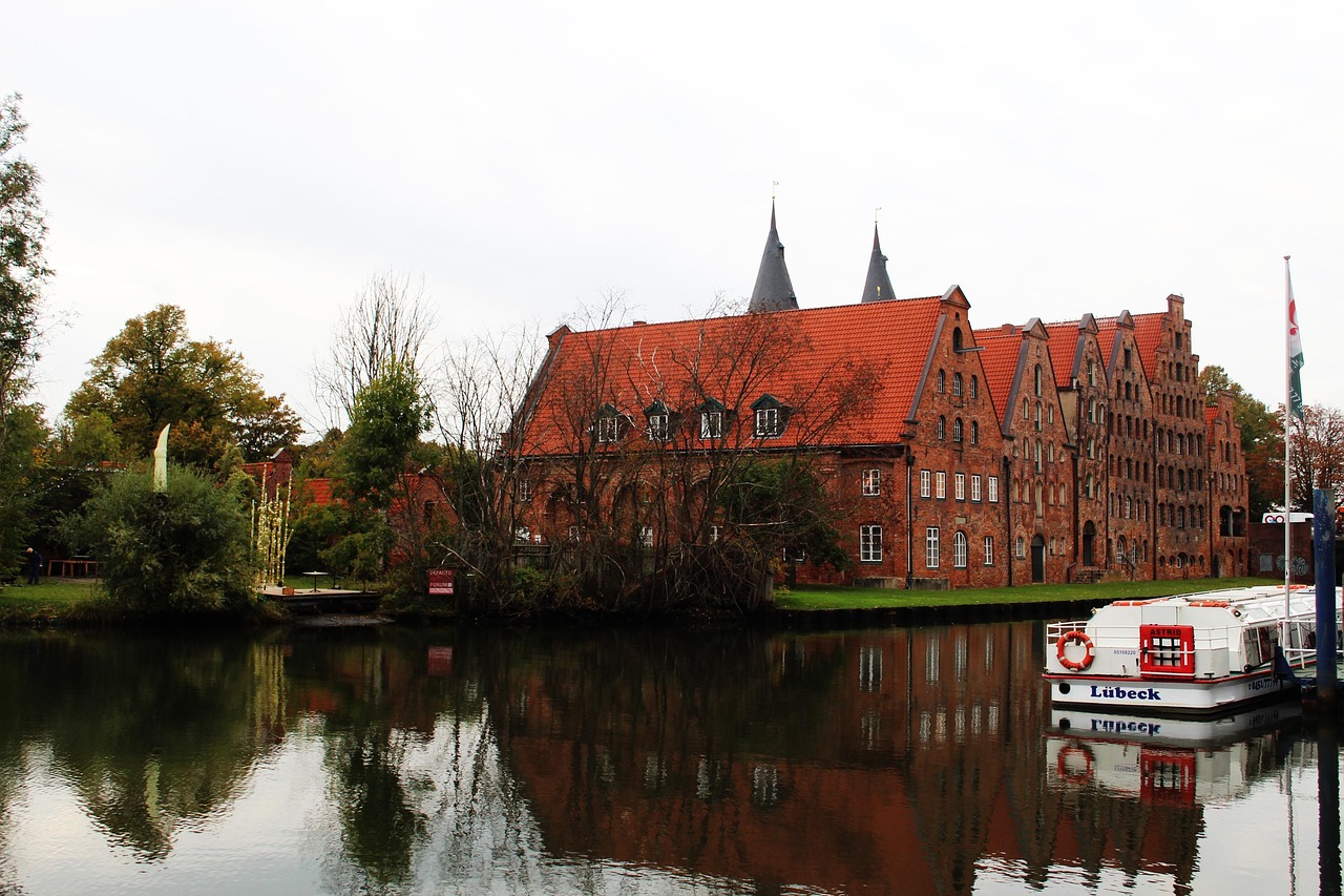 lübeck, armazéns, cidade, centro histórico, histórico, viajar, fluxo, arquitetura, alemanha, turismo
