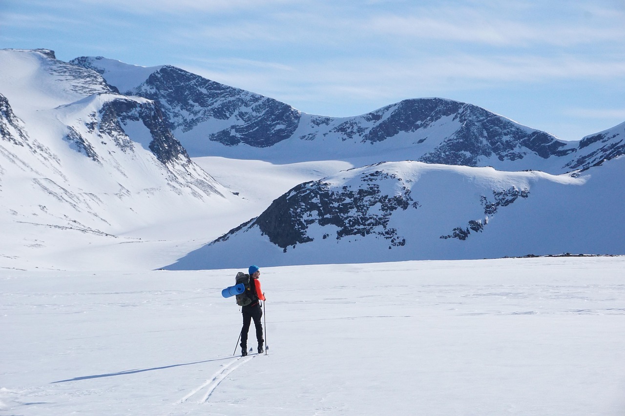 jotunheimen, mountain, blåtjønnholet, snow, gjende, norway, landscape, walking, mountain trip, the nature of the, skiing, ski, surtningssui, nature, glacier, winter
