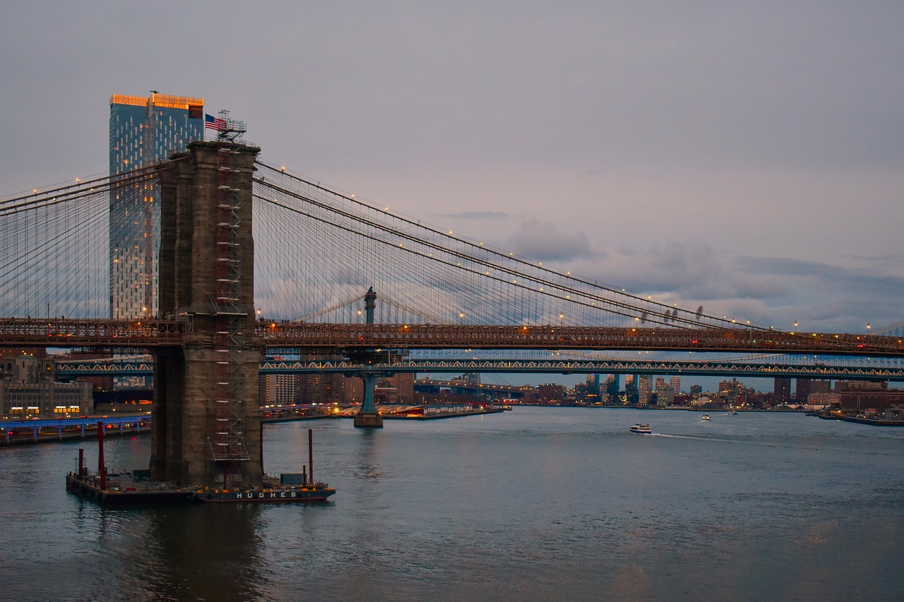 brooklyn bridge, râu, infrastructuri, structuri, clădiri, oraș, peisaj urban, orizont, urban, east river, new york, new york city, manhattan, seara, reper, zgârie-nori, centrul orasului, brooklyn, arhitectura, america