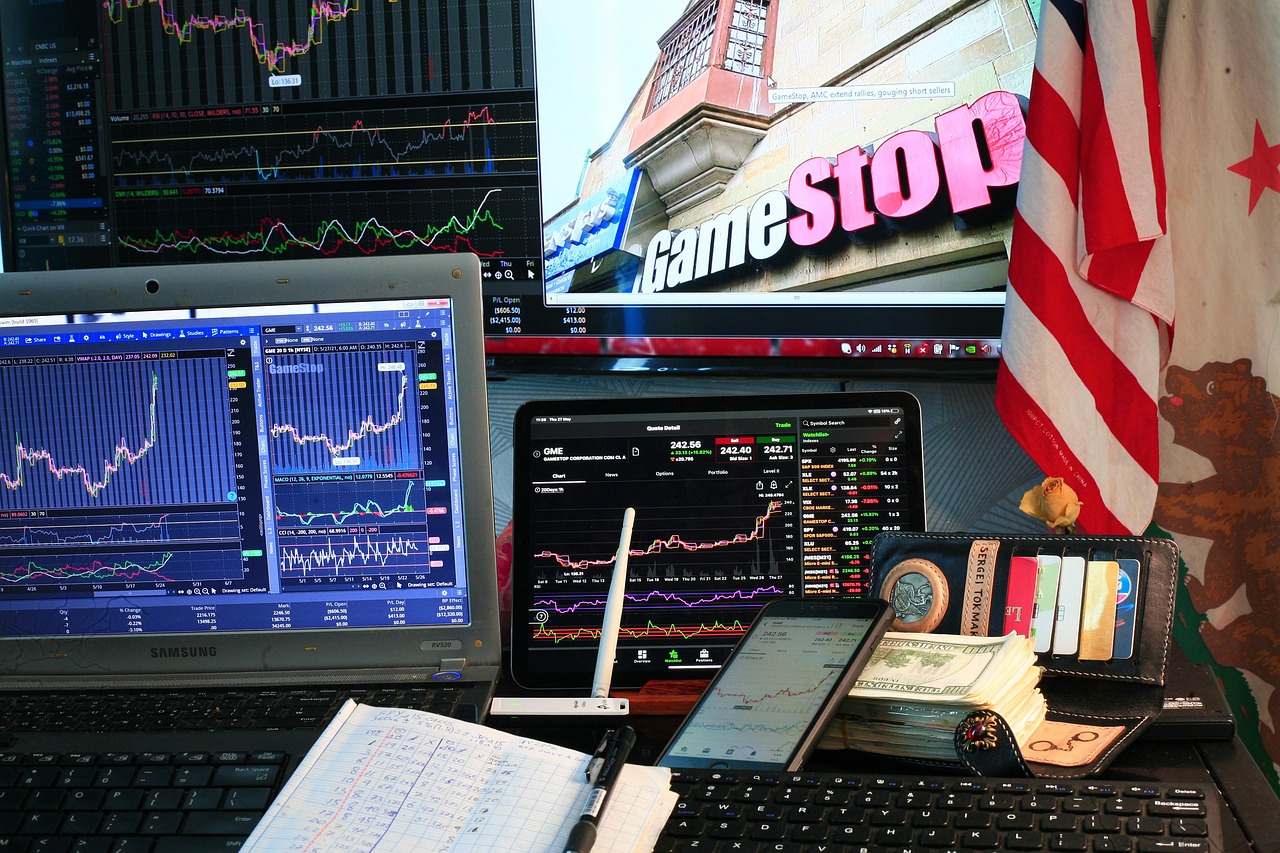 bourse, graphiques, gamestop, stock, gamma, squeeze, wallstreetbets, amc, gme, haie, fonds, en espèces, dollars, ipad, iphone, portable, commerce, forex, graphique, la finance, entreprise, croissance, bulle, marché