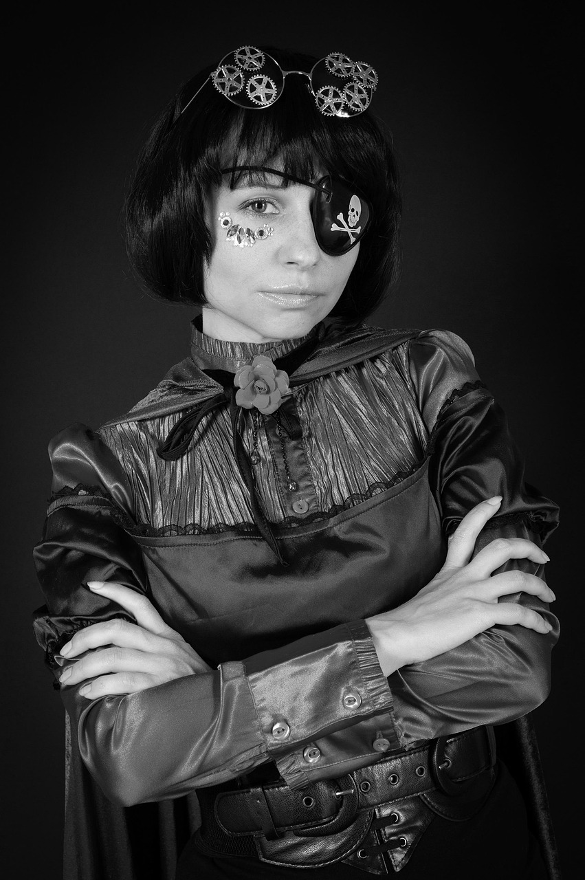 steampunk, frau, porträt, mode, modell, mädchen, mysteriös, gotisch, brille, augenklappe, getriebe, antiquität, fantasie, mantel, retro-technologie, steampunk-kleidung, pose, schwarz und weiß