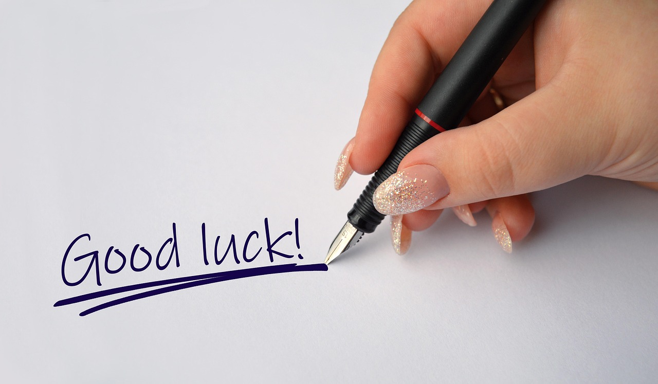 main, stylo à encre, l'écriture, texte, déclaration, des lettres, manuscrit, bonne chance, écriture manuscrite, un message, motivation, mots, lettre, écrit, écrire, papier, vœux, mots écrits, écrire des mots, bonne chance, bonne chance, bonne chance, bonne chance, bonne chance
