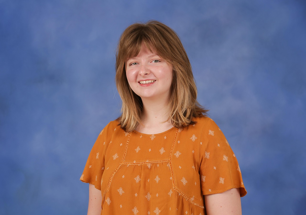woman, college portrait, caucasian, uah, university of alabama in huntsville