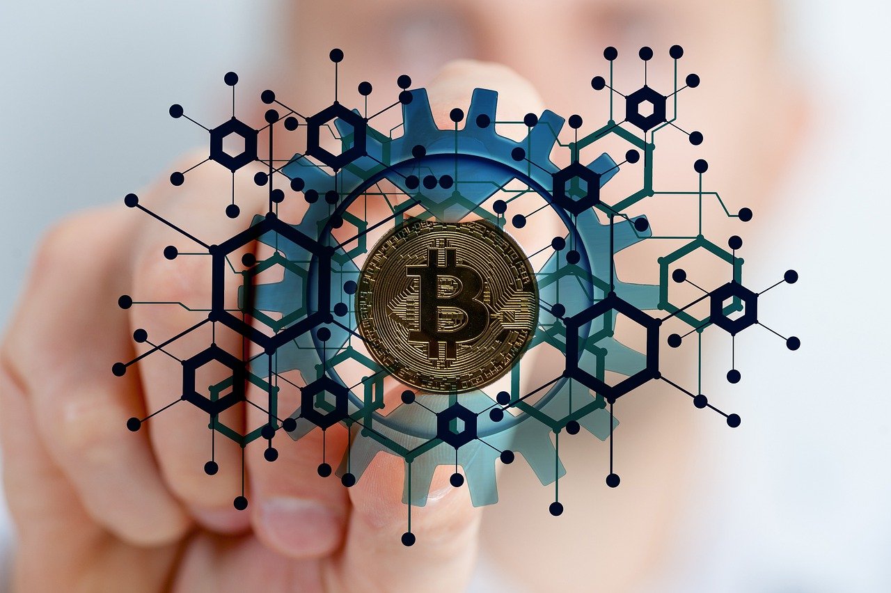 bitcoin, kryptowährung, krypto, block kette, daten, elektronik, währung, crypto-währung, geld, hand, halten, visitenkarte, platine, leiterbahn, schaltkreise, chip, verbindungen, leitung, verteiler, steckkarte, karte, leiterplatte, computer, grün, linien