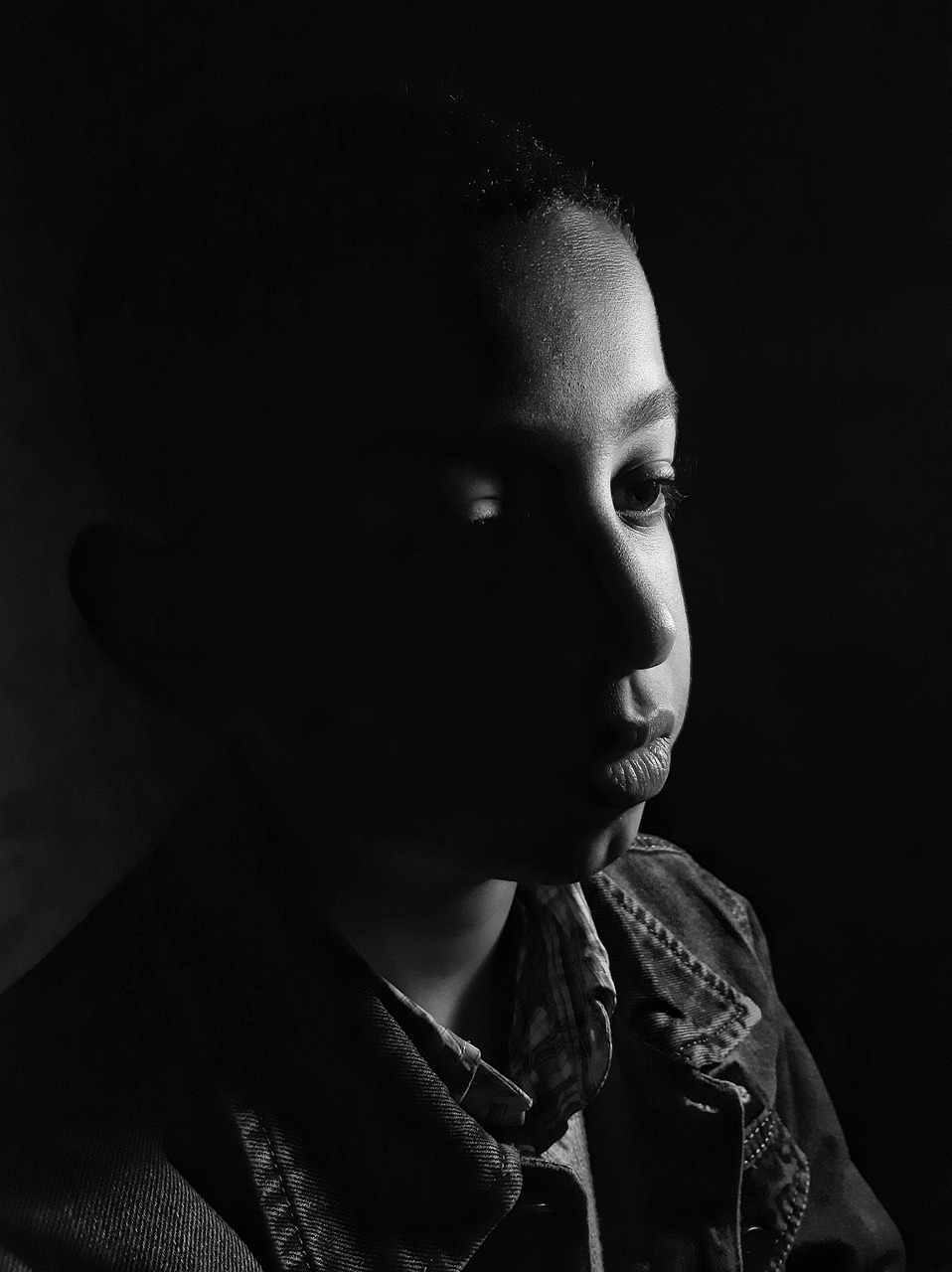enfant, visage, triste, émotion, monochrome, noir et blanc, portrait