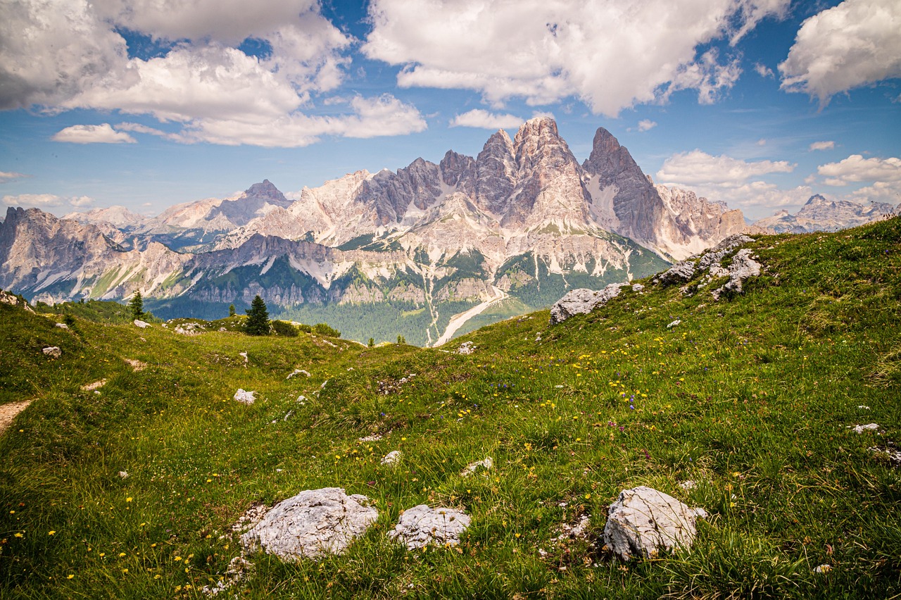 mountains, climbing, town cortina d'ampezzo italia, tourism, rocky mountains, bamboo cime di lavaredo italia, nature, blue sky, clouds and mountains
