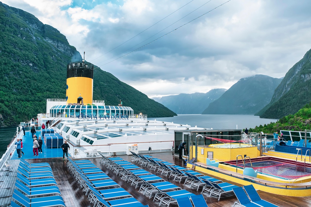 kreuzfahrt, fjorde, norwegen, natur, landschaft, ferien, berge, wolken, kreuzfahrtschiff