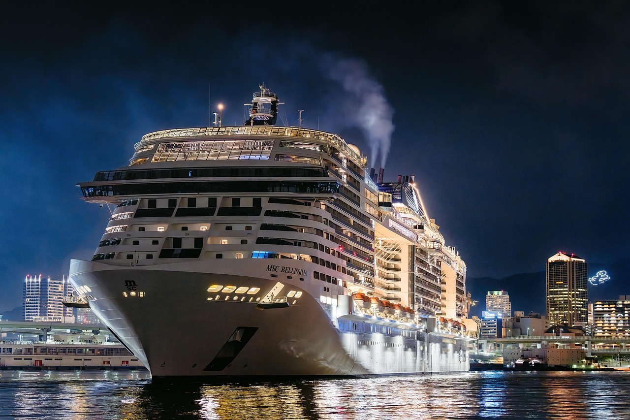 schiff, passagierschiff, kreuzfahrtschiff, hafen, nachtsicht, besichtigung, kobe, abfahrt, japan