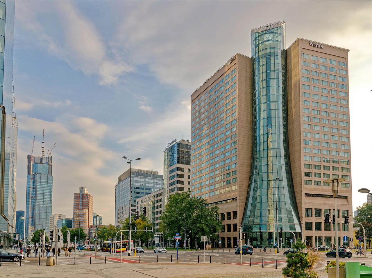 bygninger, bybillede, arkitektur, høj, tårn, skyskrabere, moderne, konkret, glas, biler, mennesker, natur, himmel, by, metropol