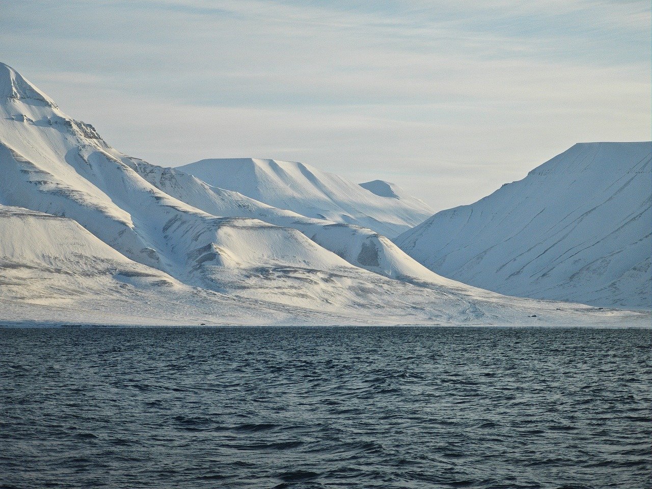 природата, longyearbyen, фонове на работния плот, арктически, безплатен тапет, красив тапет, безплатен фон, зимата, пейзаж, тапет hd, тапет 4k, тапет за лаптоп, бял, windows тапет, фон на природата, планина, красива природа, hd тапет, студ, размисъл, 4k тапет, пълен hd тапет, вода, море, фиорд, готини фонове, шпицберген, 4k тапет 1920x1080, северен полюс, mac тапет, полярен, природа тапет, тапет, текстура