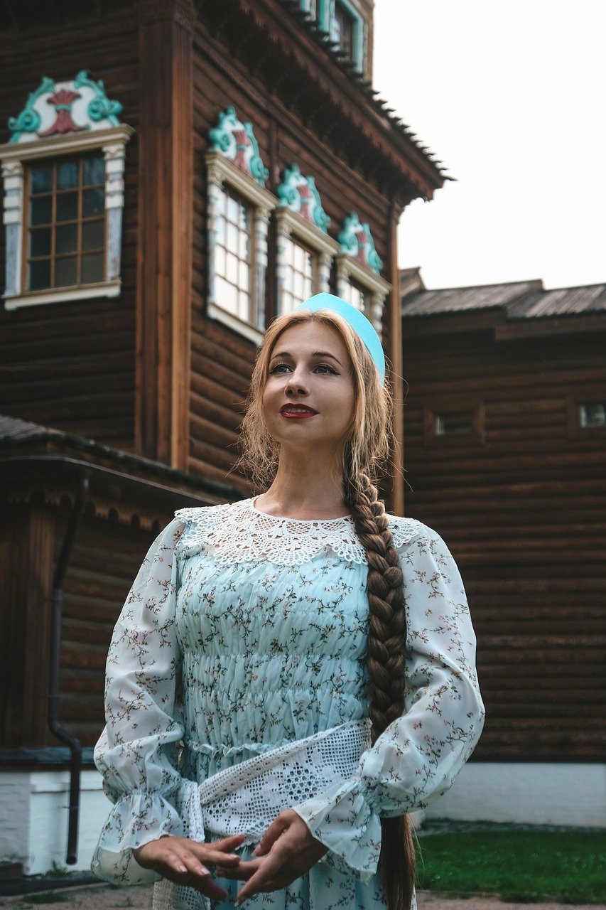 kokoshnik, maiden, young lady, woman, kolomenskoye, russian-folk style, russian, moscow, model, posing, slav, blue, crown, wooden architecture, castle, russian architecture