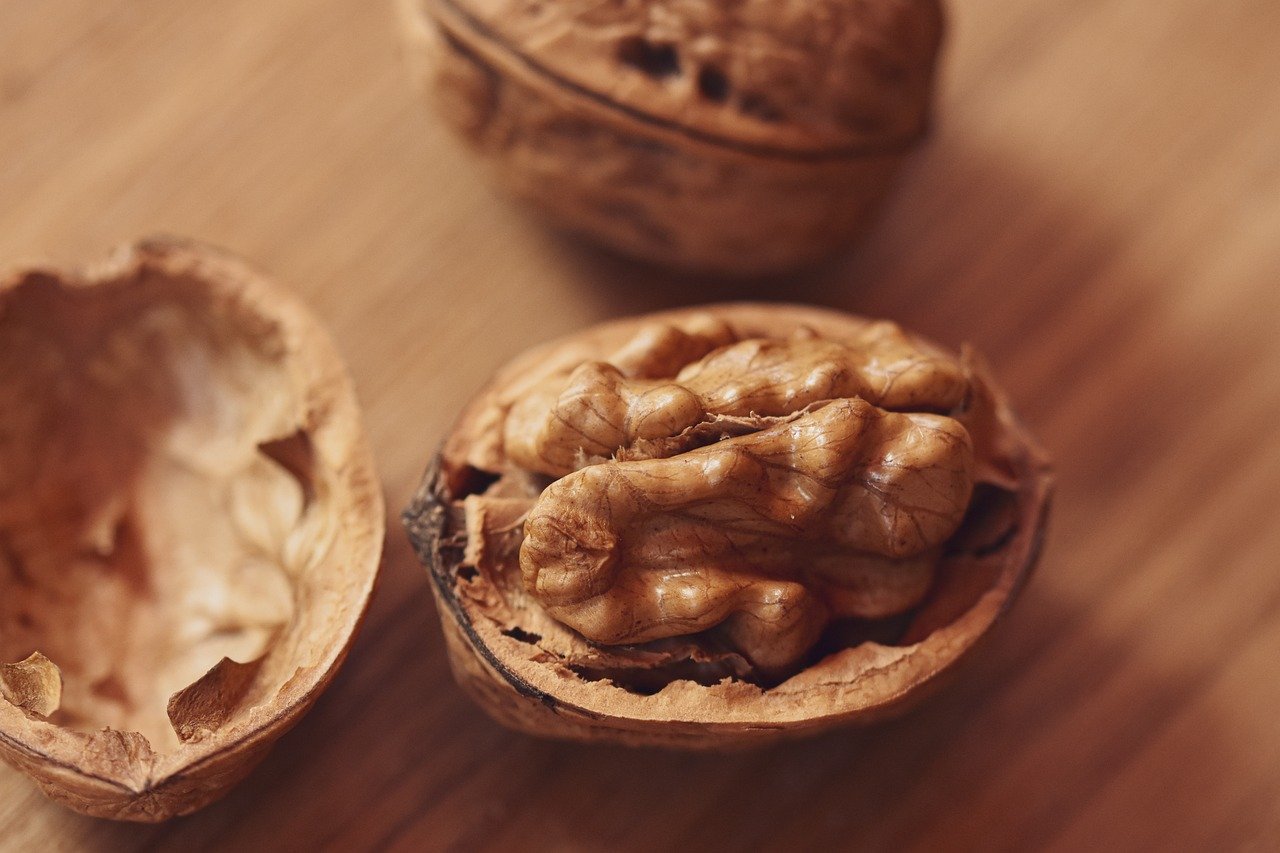 walnuts, nuts, food, snack, organic, healthy, close up, nutshell, naturally, tasty, yummy, nourishment, brown, meal, walnut shells