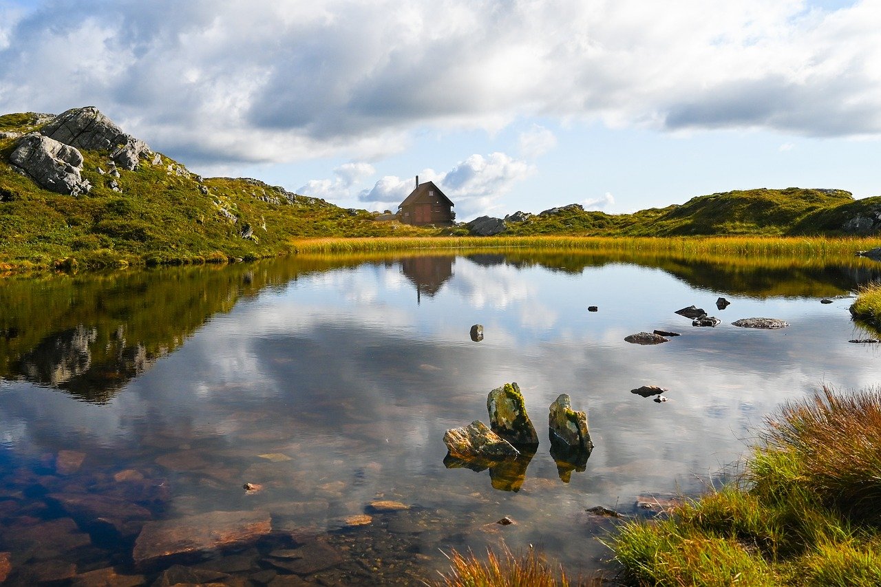 pond, mountain, wooden house, nature, summer house, cottage, reflection
